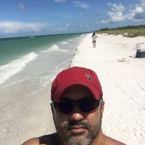 Meet your Posher, Romulo